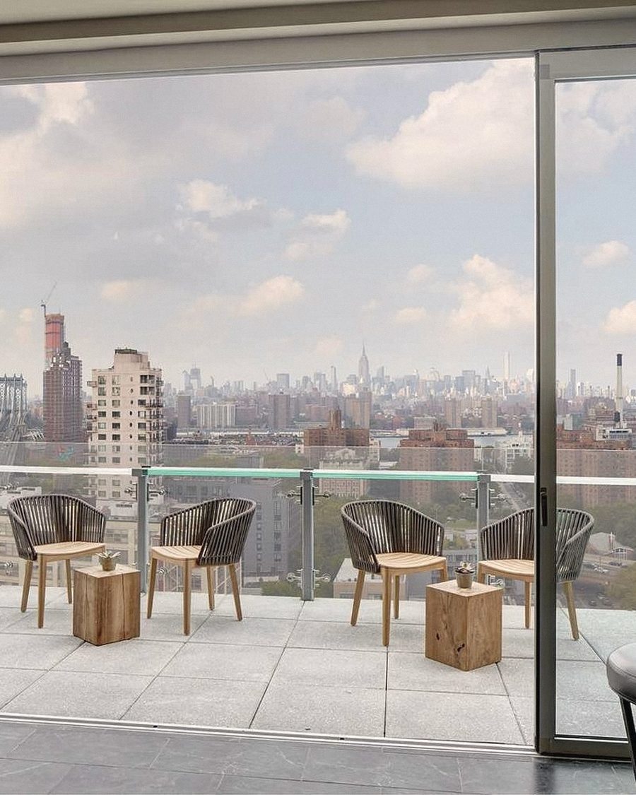 The terrace at Hampton Inn Brooklyn/Downtown